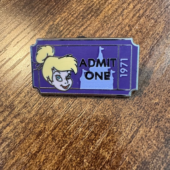 ONE LOT Disney Trading Pins - Picture 16 of 16